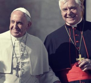 Le pape François avec le cardinal Müller. Crédit: Paul Haring / CNS